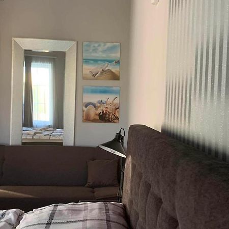 Mediterran Apartman With Pool Siofok Bagian luar foto