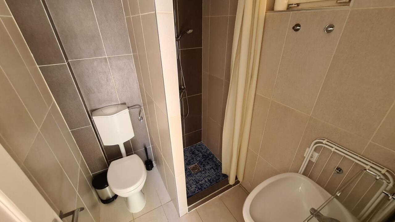 Mediterran Apartman With Pool Siofok Bagian luar foto
